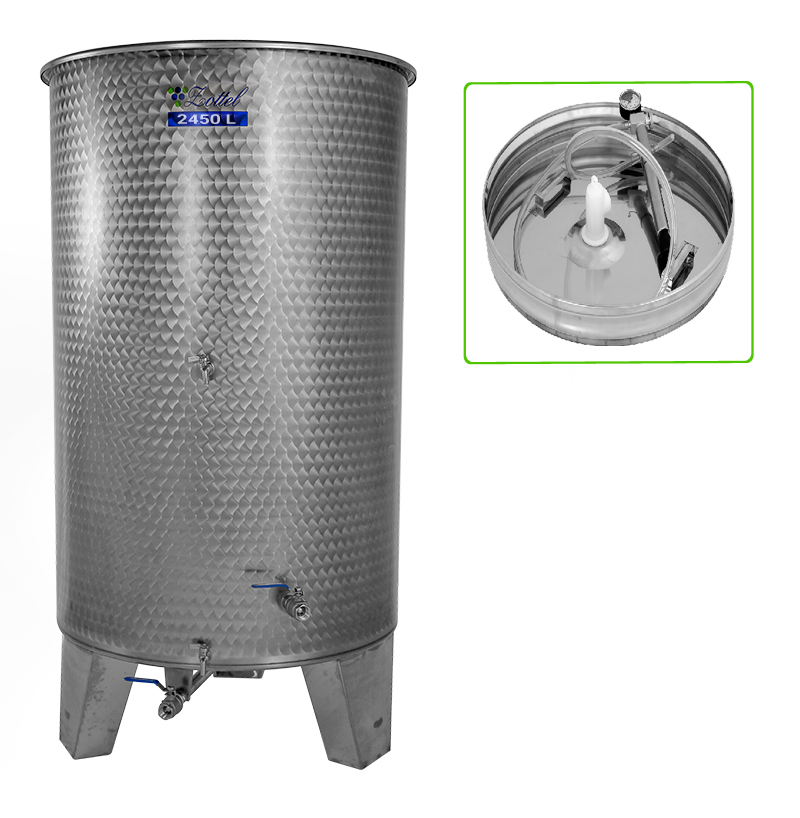 Úszófedeles INOX bortartály 2450 l, 4 csapos, pumpás szettel